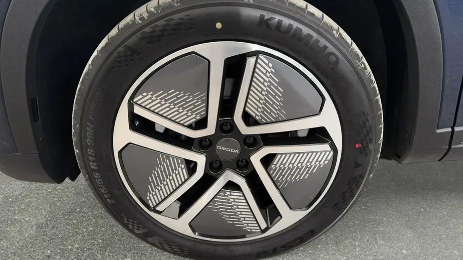 OMODA E5 -