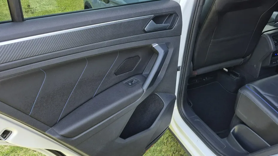 VOLKSWAGEN Tiguan -