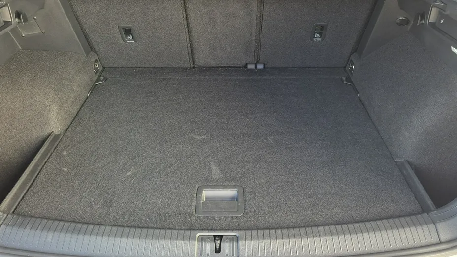 VOLKSWAGEN Tiguan -