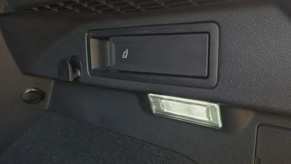 VOLKSWAGEN Tiguan -