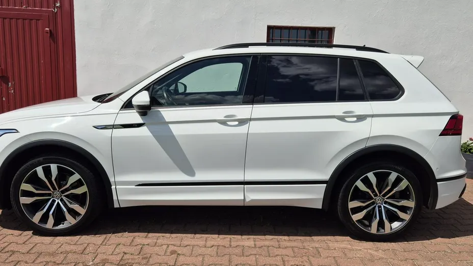 VOLKSWAGEN Tiguan -