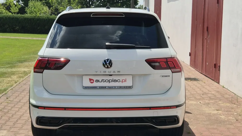 VOLKSWAGEN Tiguan -