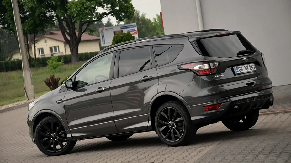 FORD Kuga -