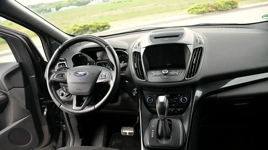 FORD Kuga -