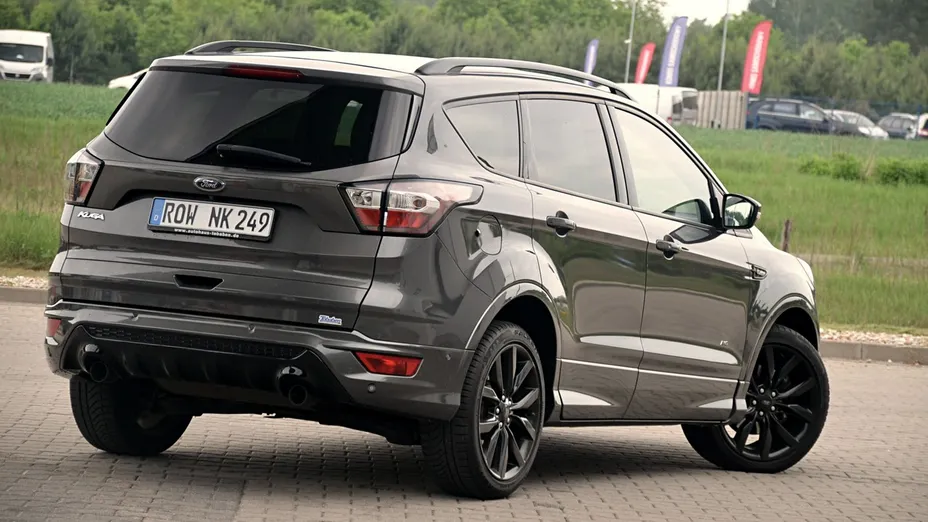 FORD Kuga -