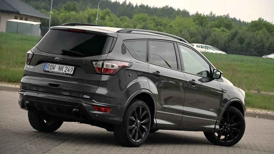 FORD Kuga -