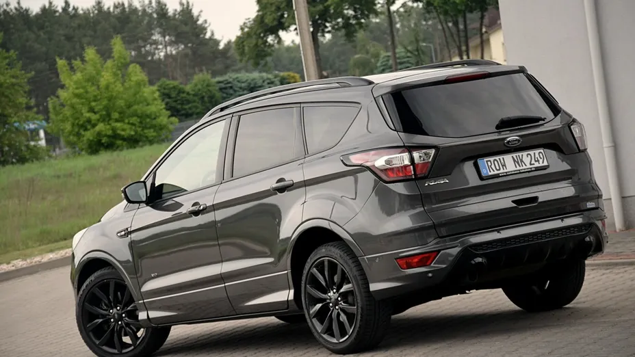 FORD Kuga -
