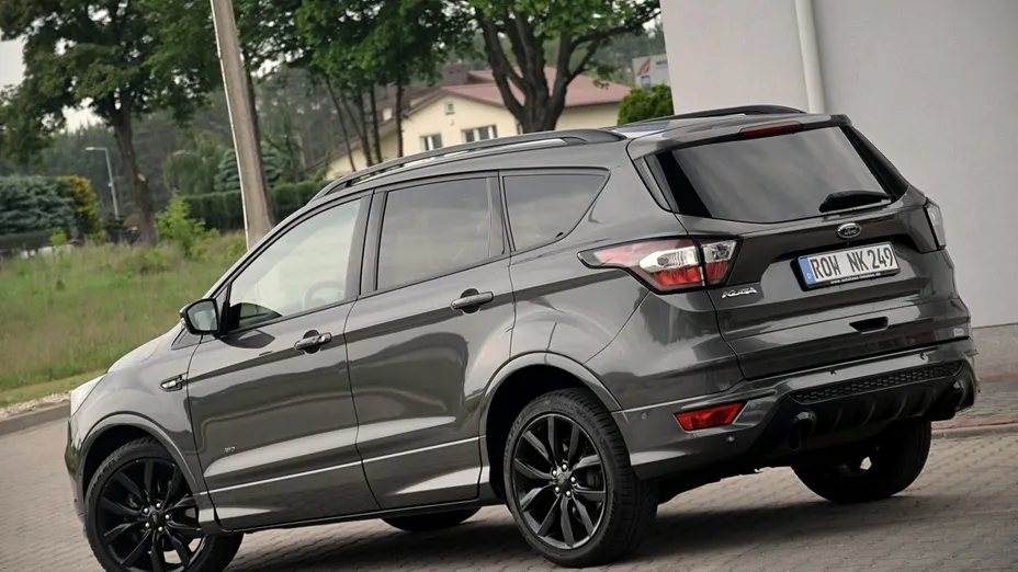 FORD Kuga -