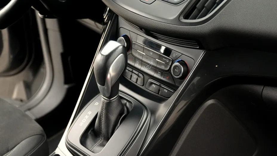 FORD Kuga -