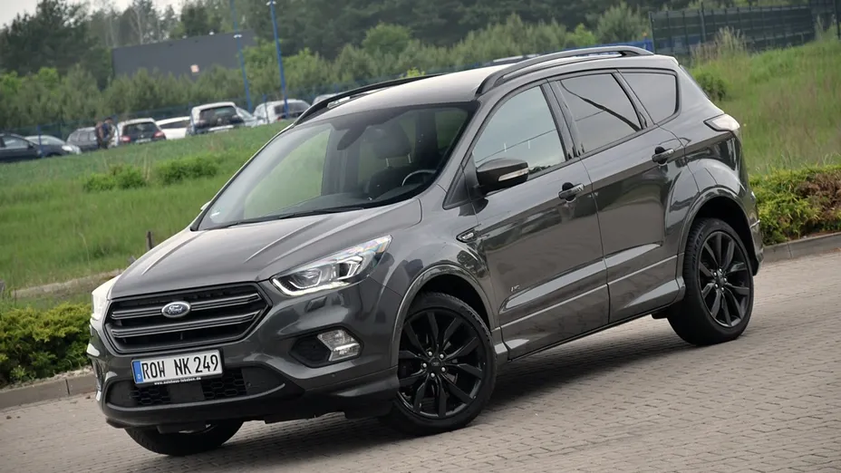 FORD Kuga -