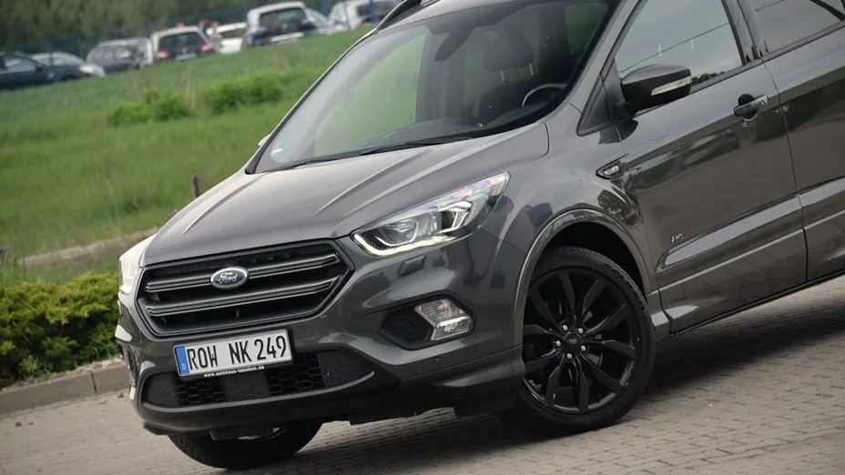 FORD Kuga -