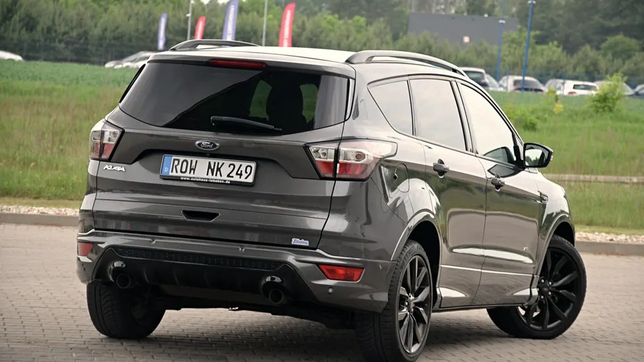 FORD Kuga -