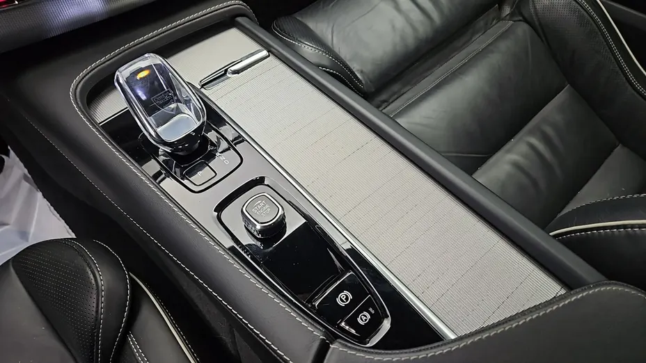 VOLVO XC90 -
