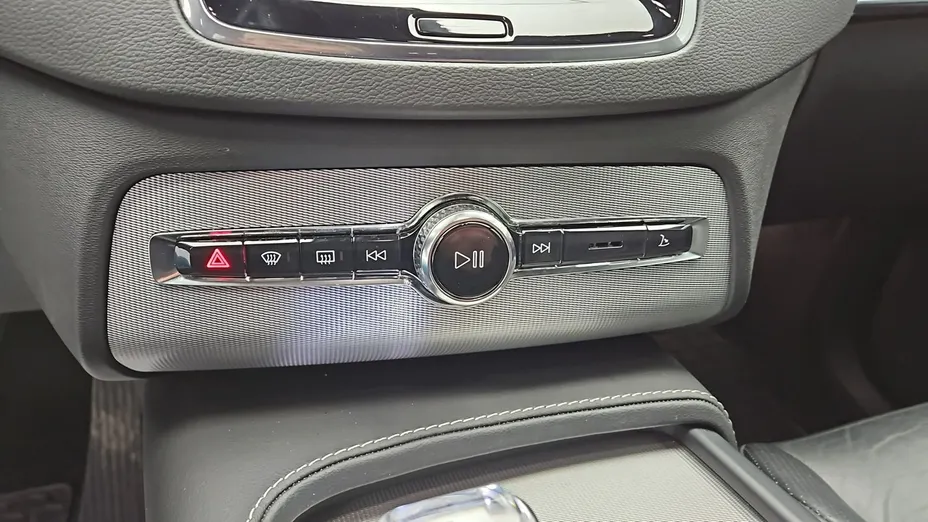 VOLVO XC90 -