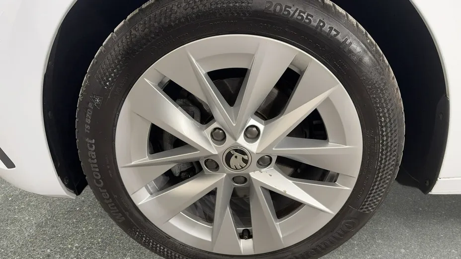 SKODA Octavia -
