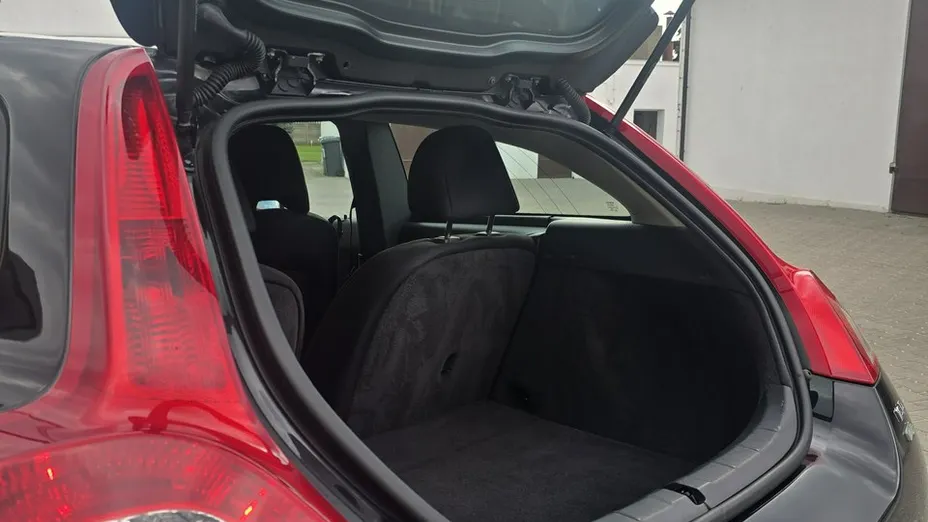 VOLVO C30 -