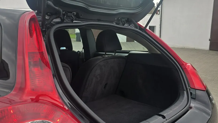 VOLVO C30 -