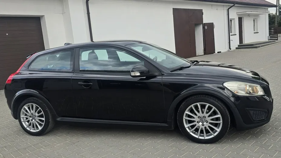 VOLVO C30 -