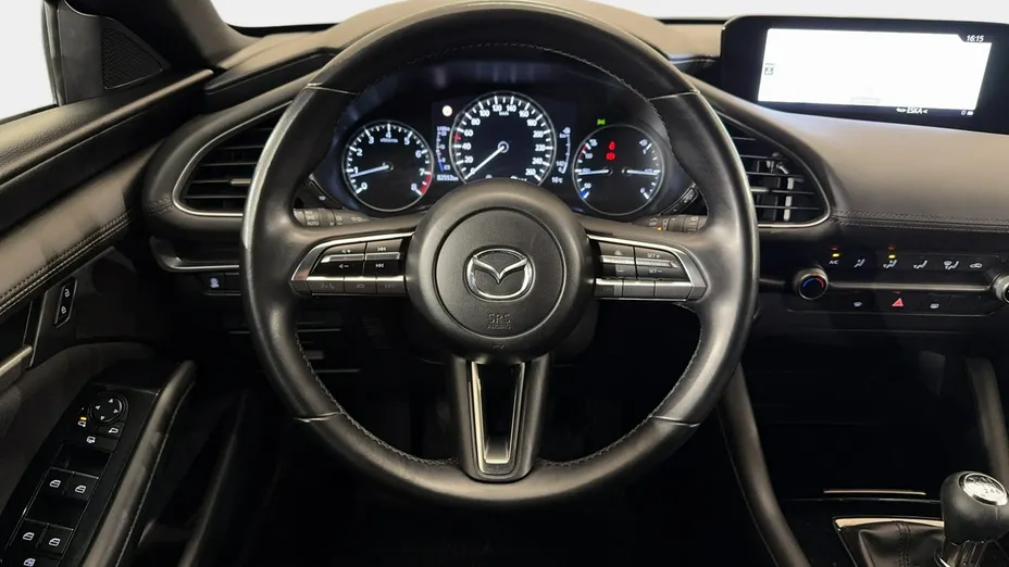MAZDA 3 -