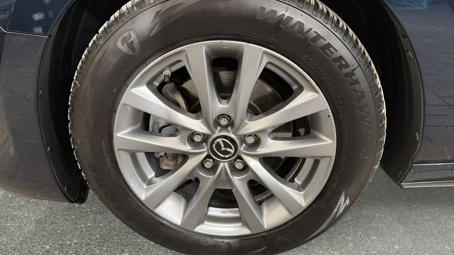 MAZDA 3 -