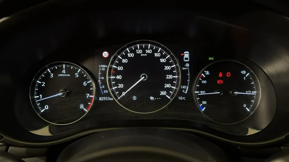 MAZDA 3 -