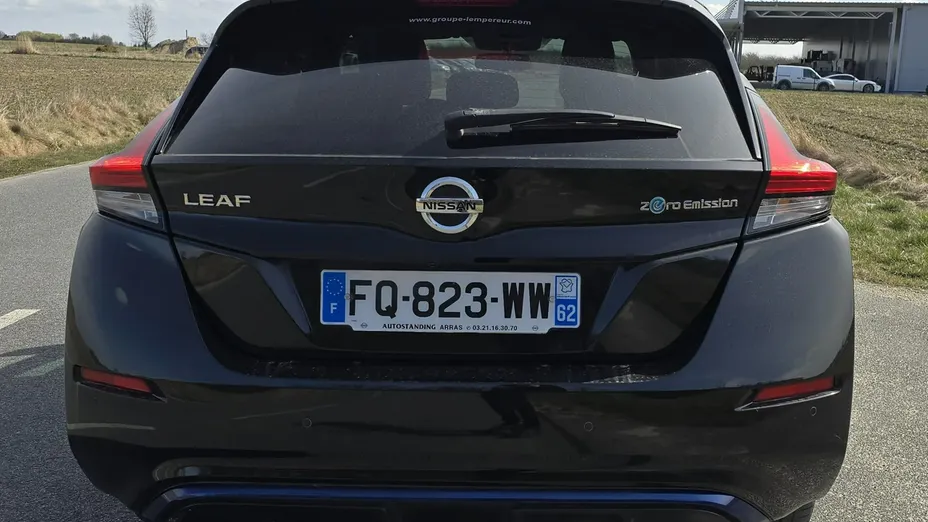 NISSAN Leaf -
