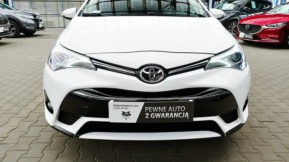 TOYOTA Avensis -