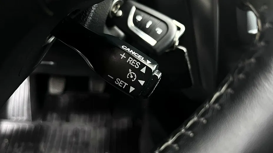 TOYOTA Avensis -