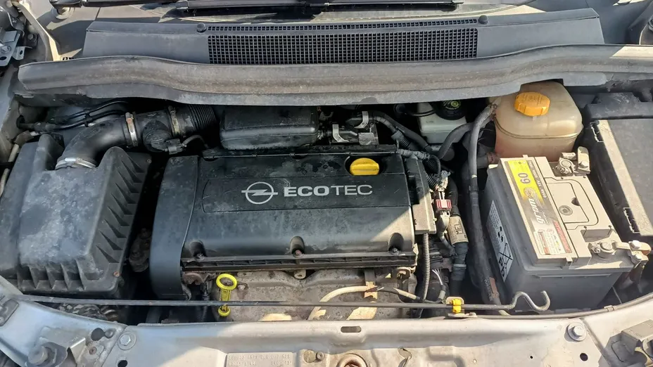 OPEL Zafira -