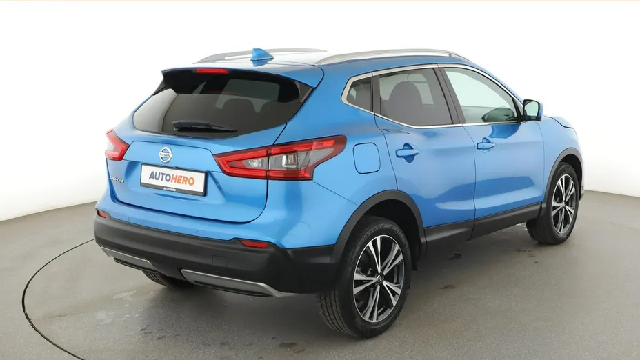 NISSAN Qashqai -