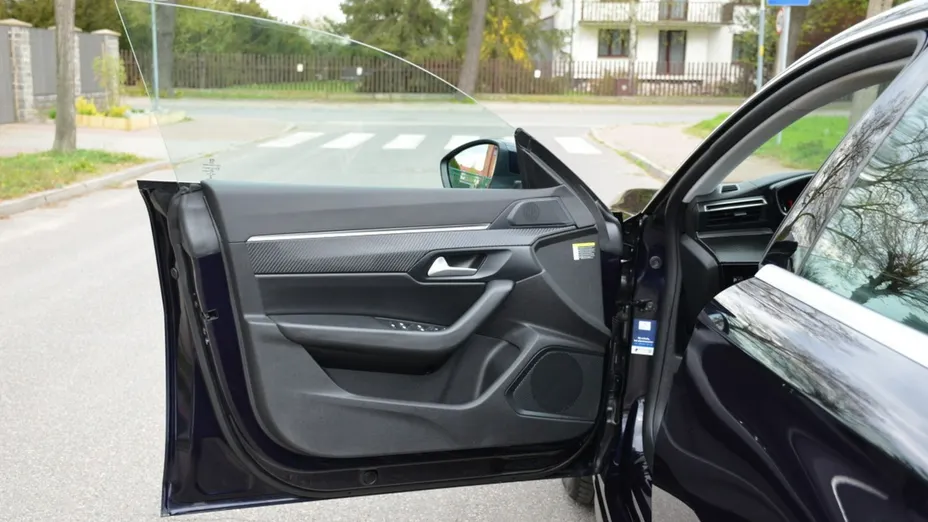 PEUGEOT 508 -