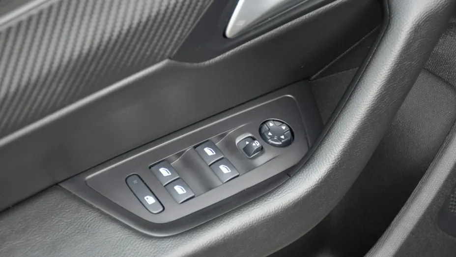 PEUGEOT 508 -