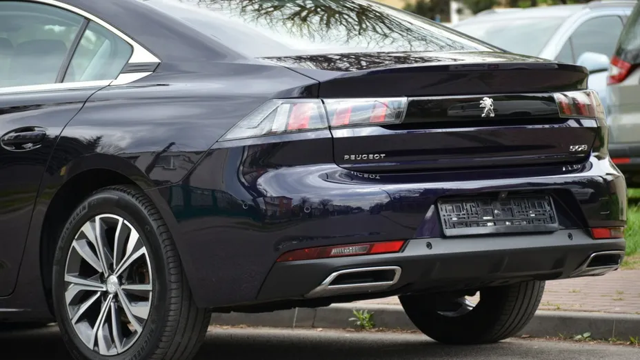 PEUGEOT 508 -