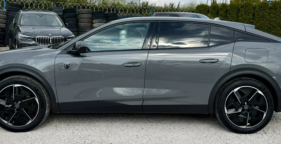 PEUGEOT 408 -