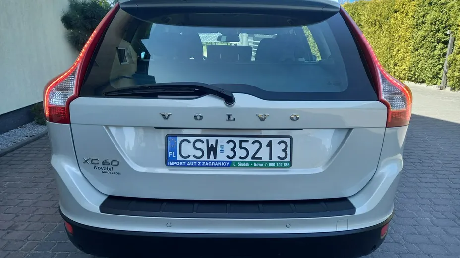 VOLVO XC60 -