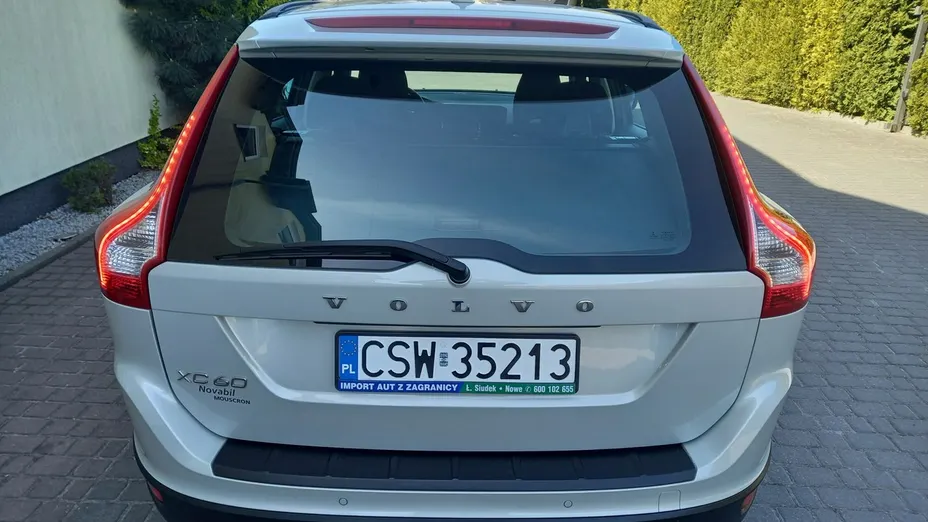 VOLVO XC60 -