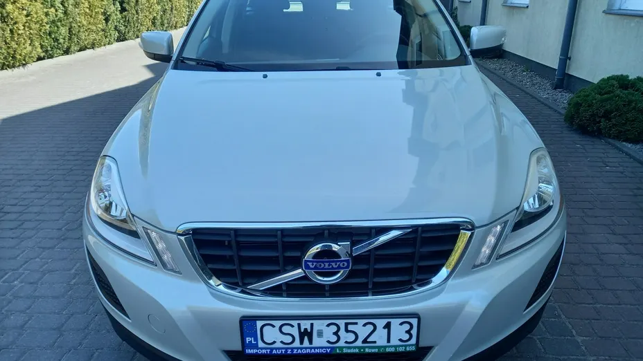 VOLVO XC60 -