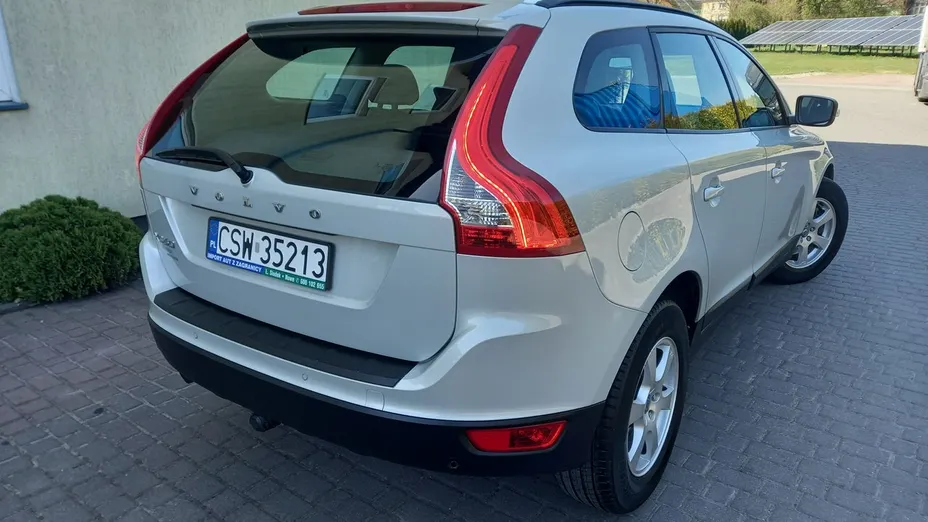 VOLVO XC60 -