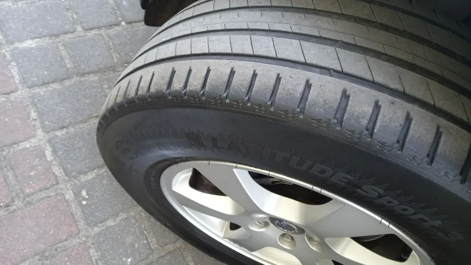 VOLVO XC60 -