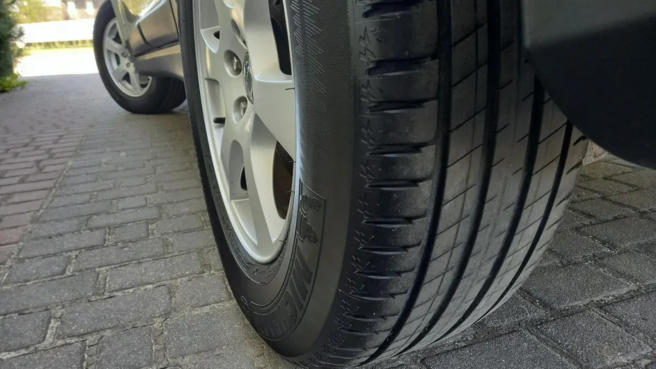 VOLVO XC60 -