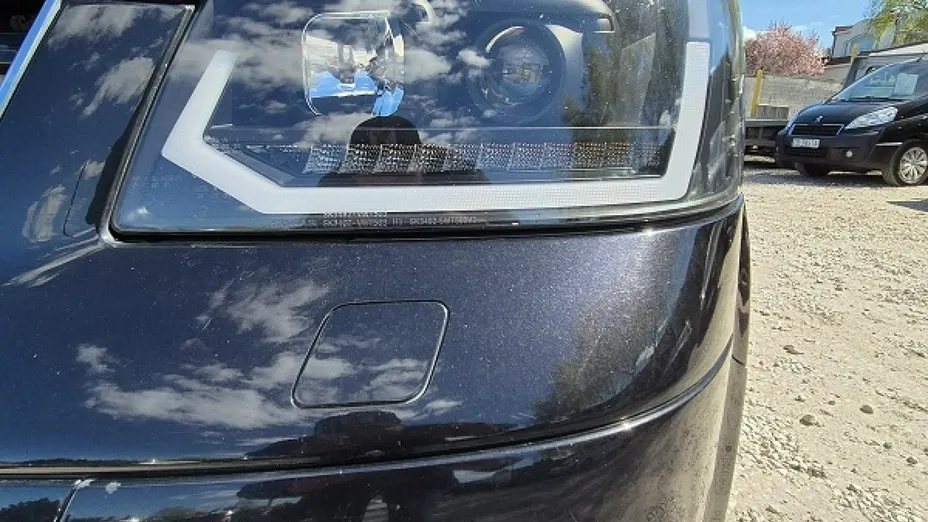VOLKSWAGEN Multivan -