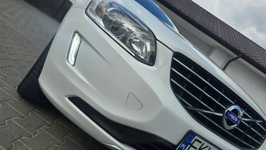 VOLVO XC60 -