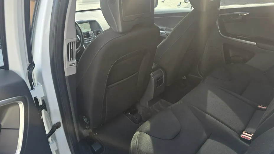 VOLVO XC60 -