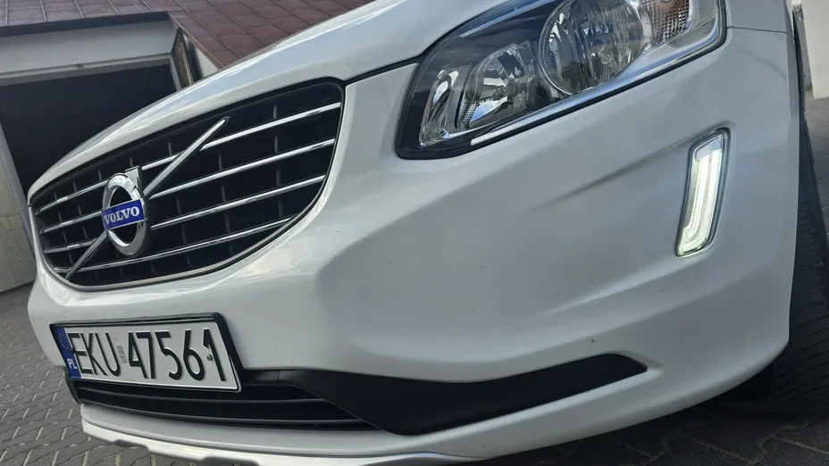 VOLVO XC60 -