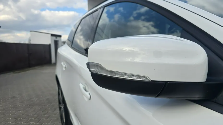 VOLVO XC60 -