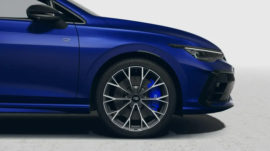 VOLKSWAGEN Golf -