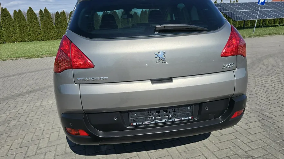 PEUGEOT 3008 -