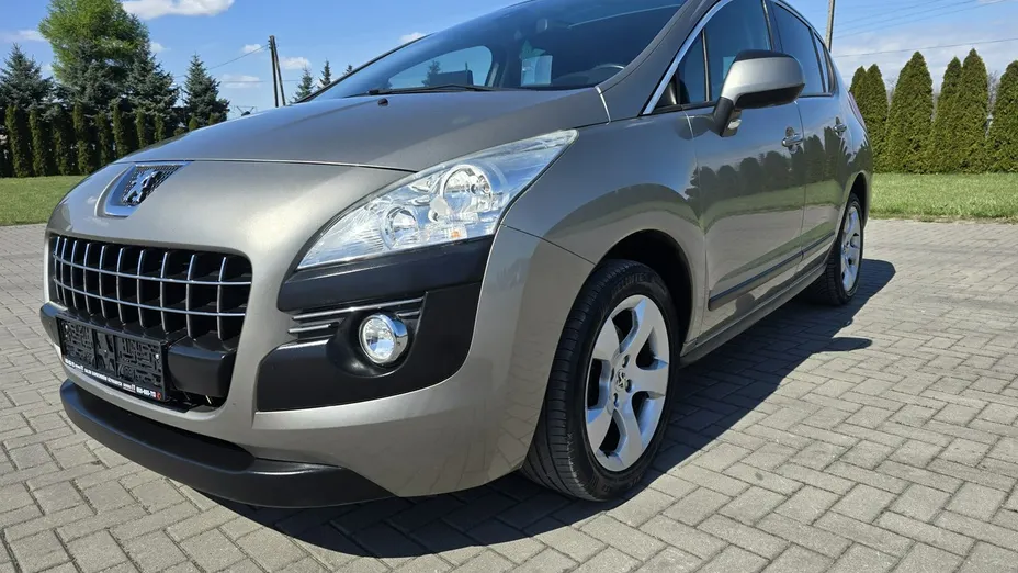 PEUGEOT 3008 -