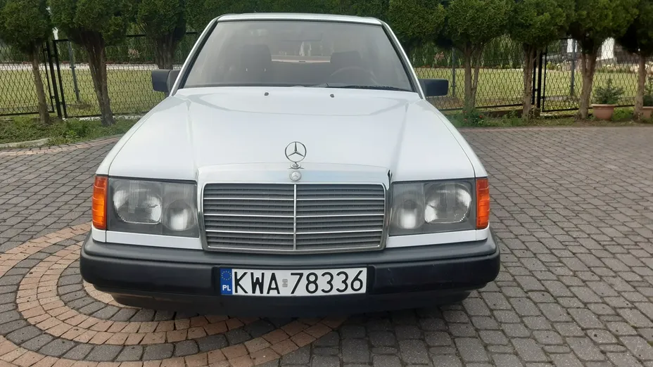 MERCEDES-BENZ 124 -