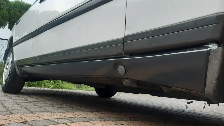 MERCEDES-BENZ 124 -